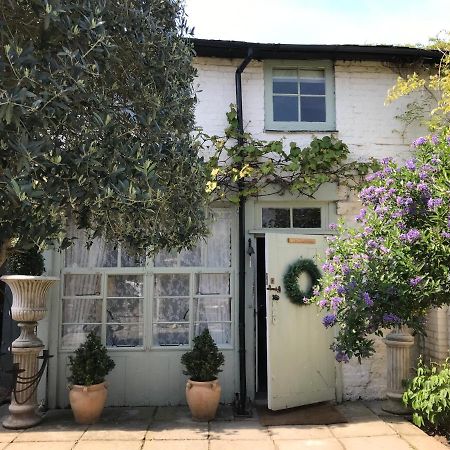 The Clockhouse Apartamento Old Windsor Exterior foto
